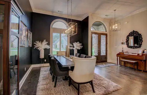 Dining - 6582 Westminster, Benton, AR 72019 photo 2 of 6