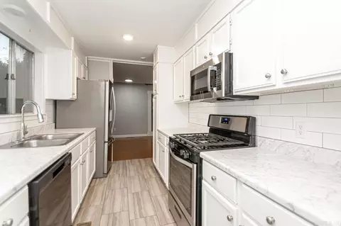 Kitchen - 412 W W Pne, Benton, AR 72015 photo 3 of 3