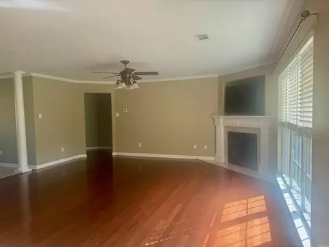 Living - 121 Mildred Ln, Beebe, AR 72012 photo 1 of 6