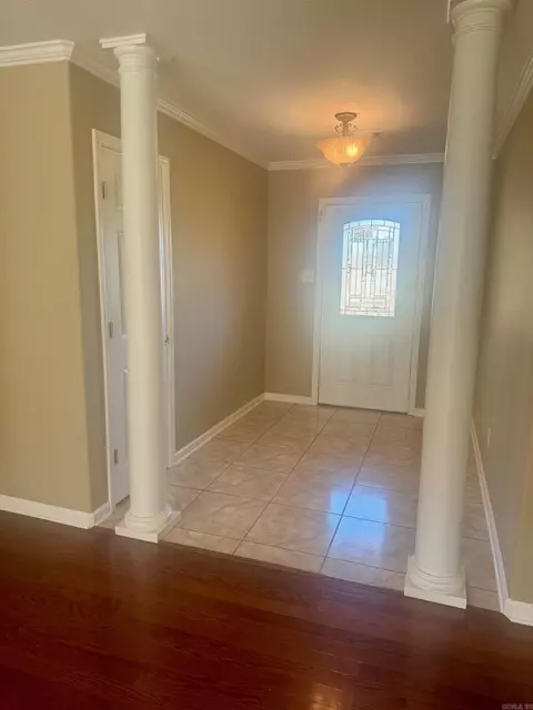 Entry Way - 121 Mildred Ln, Beebe, AR 72012 photo 1 of 1