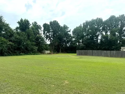 Exterior - 121 Mildred Ln, Beebe, AR 72012 photo 6 of 15