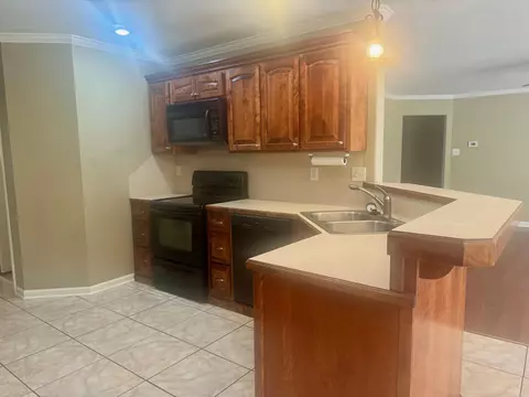 Kitchen - 121 Mildred Ln, Beebe, AR 72012 photo 4 of 5