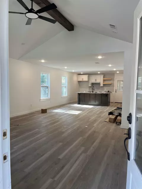 241 Central Ave, Bauxite, AR 72011 photo 3