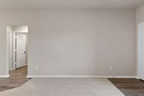 Living - 5040 Windflower Cv, Alexander, AR 72002 photo 5 of 5