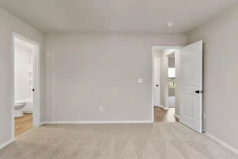 Bedroom - 5040 Windflower Cv, Alexander, AR 72002 photo 2 of 5