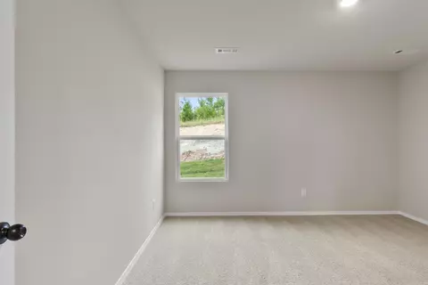 Bedroom - 5040 Windflower Cv, Alexander, AR 72002 photo 4 of 5