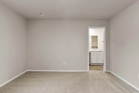 Bedroom - 5040 Windflower Cv, Alexander, AR 72002 photo 3 of 5