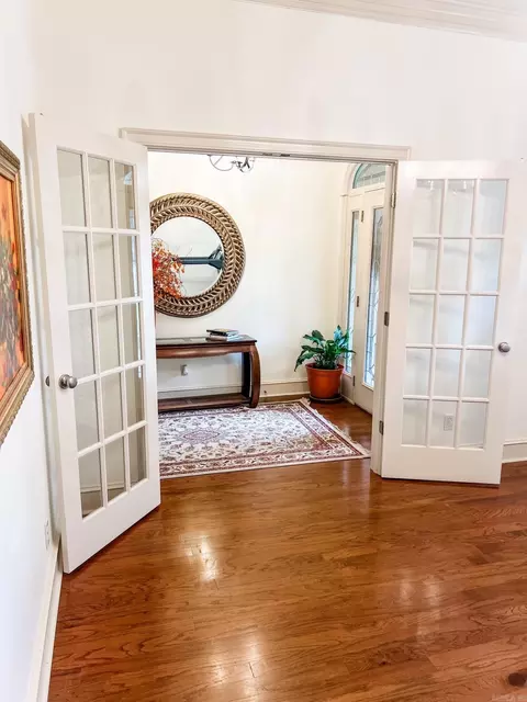 Entry Way - 1955 Summerbrook Dr, Conway, AR 72034 photo 3 of 4