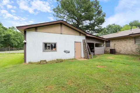 Exterior - 21 Hummingbird Ln, Conway, AR 72032 photo 6 of 16