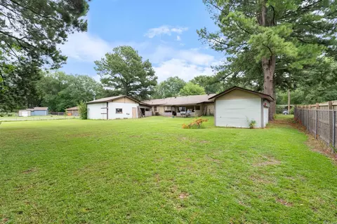 Exterior - 21 Hummingbird Ln, Conway, AR 72032 photo 8 of 16