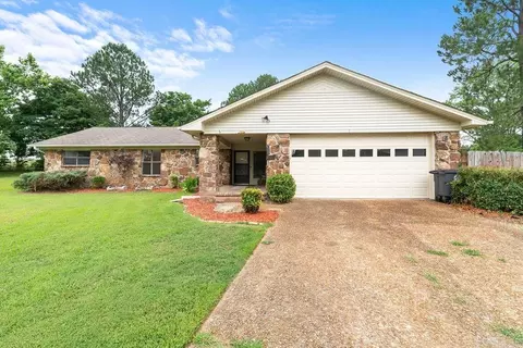 7 Teresa Cir, Searcy, AR 72143