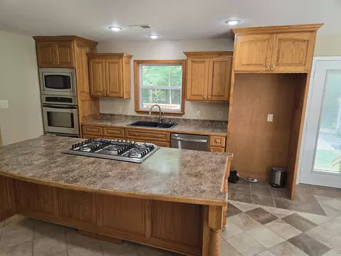 1012 Blaylock St, Benton, AR 72015 photo 7