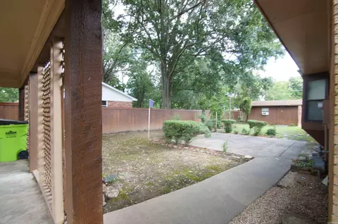 Exterior - 219 Eagle Dr, Lonoke, AR 72086 photo 8 of 13