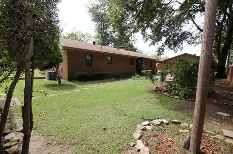 Exterior - 219 Eagle Dr, Lonoke, AR 72086 photo 7 of 13
