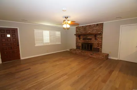 Living - 219 Eagle Dr, Lonoke, AR 72086 photo 2 of 2