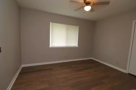 Bedroom - 219 Eagle Dr, Lonoke, AR 72086 photo 2 of 4