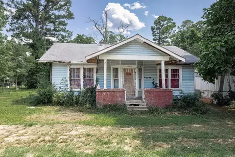 906 E Crayton St, Gurdon, AR 71743 photo 1