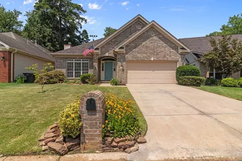 37 Courtside Pl, Little Rock, AR 72210