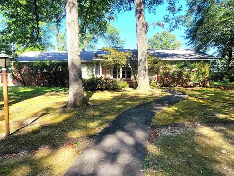 8 Jefferson Pl, Pine Bluff, AR 71603 photo 1