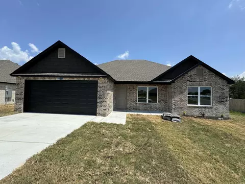 1718 Waycross Dr, Searcy, AR 72143