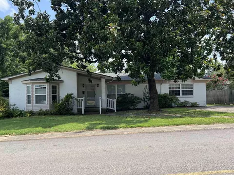 1605 E Market, Searcy, AR 72143