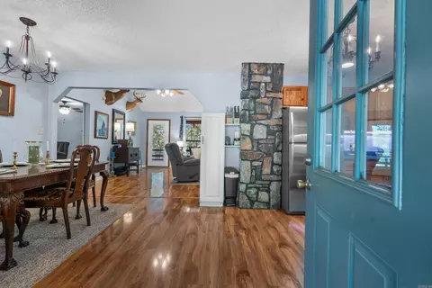 1811 Riverview Dr, Malvern, AR 72104 photo 1
