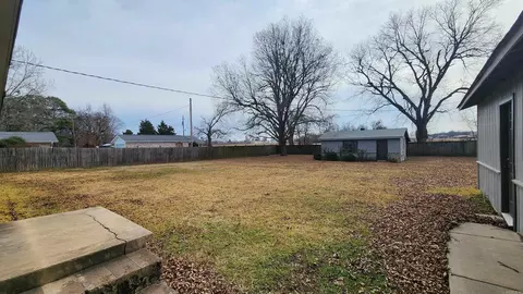 Exterior - 3800 Mobile St, Pine Bluff, AR 71601 photo 2 of 3