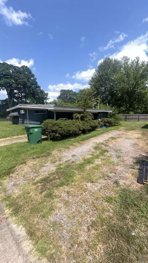 Exterior - 3408 Iris St, Pine Bluff, AR 71603 photo 4 of 4