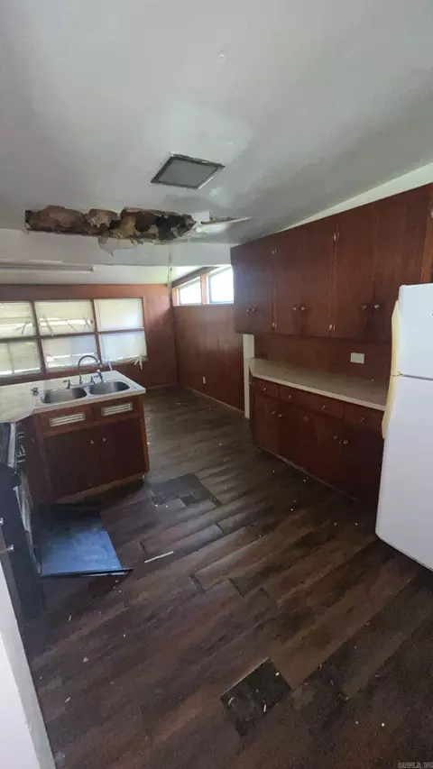 Kitchen - 3408 Iris St, Pine Bluff, AR 71603 photo 1 of 1