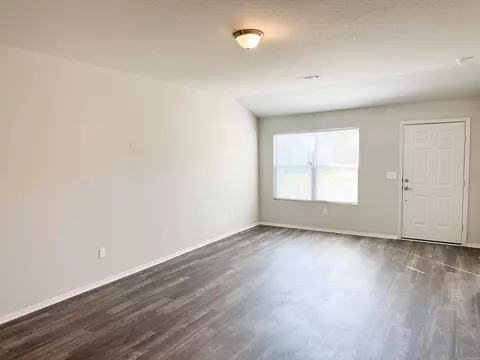 Living - 1 Winter Valley Cv, Conway, AR 72032 photo 3 of 3