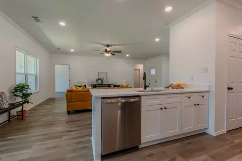 400 Genesis Dr, Benton, AR 72015 photo 18