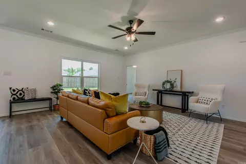 400 Genesis Dr, Benton, AR 72015 photo 10