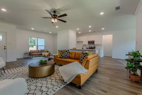 400 Genesis Dr, Benton, AR 72015 photo 13