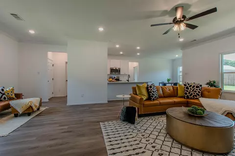 400 Genesis Dr, Benton, AR 72015 photo 14
