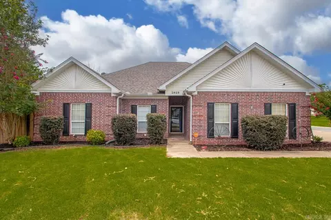 Exterior - 2929 Falcon Ct, Benton, AR 72015 photo 1 of 6