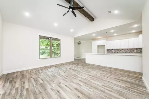Living - 933 Villa Vista Loop, Cabot, AR 72023 photo 1 of 2
