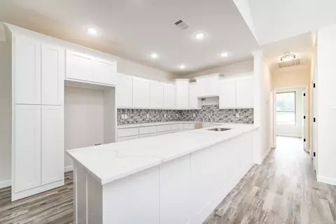 Kitchen - 933 Villa Vista Loop, Cabot, AR 72023 photo 1 of 3