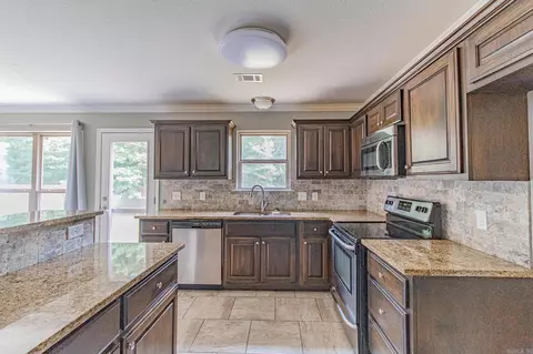 Kitchen - 56 Eaglebrook Dr, Conway, AR 72032 photo 3 of 3
