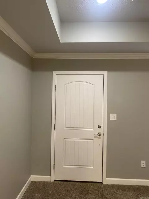 Entry Way - 56 Eaglebrook Dr, Conway, AR 72032 photo 2 of 2
