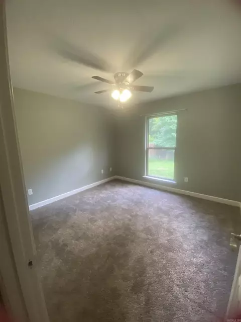 Bedroom - 56 Eaglebrook Dr, Conway, AR 72032 photo 2 of 5