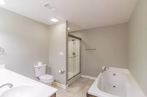 Bath - 56 Eaglebrook Dr, Conway, AR 72032 photo 9 of 9
