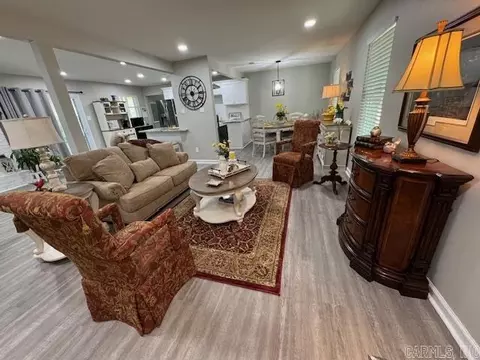 105 Azalea, Lonoke, AR 72086 photo 6