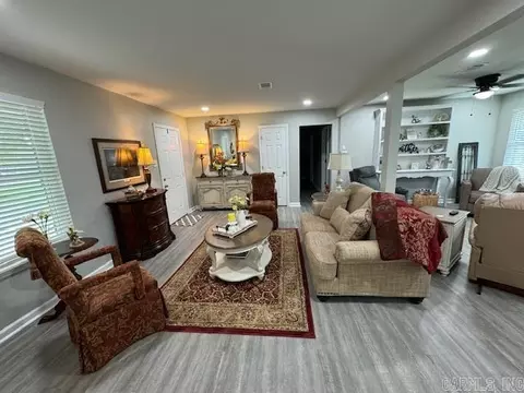 105 Azalea, Lonoke, AR 72086 photo 8