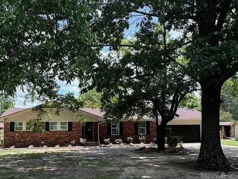 105 Azalea, Lonoke, AR 72086 photo 1