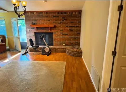 6301 Timber Ridge Dr, Pine Bluff, AR 71603 photo 2