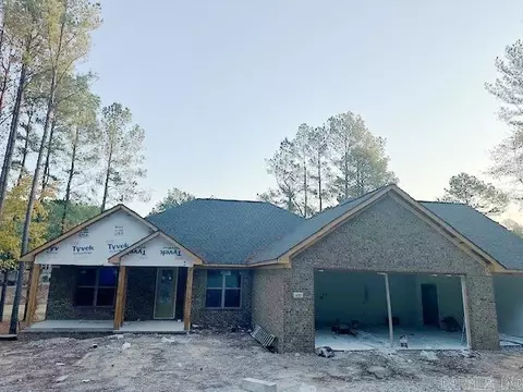 416 Maderas Dr, Hot Springs Village, AR 71909