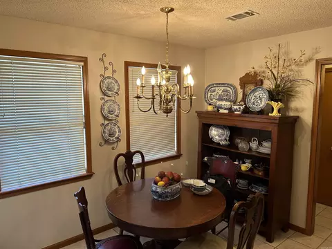 Dining - 2906 Wicket St, Conway, AR 72034 photo 1 of 5