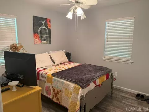Bedroom - 1237 Circle Acres Rd, Greers Ferry, AR 72067 photo 2 of 3