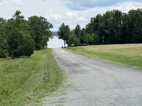 View/Area - 1237 Circle Acres Rd, Greers Ferry, AR 72067 photo 3 of 7