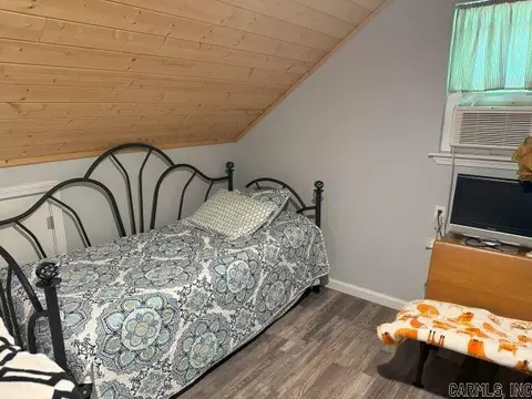 Bedroom - 1237 Circle Acres Rd, Greers Ferry, AR 72067 photo 3 of 3